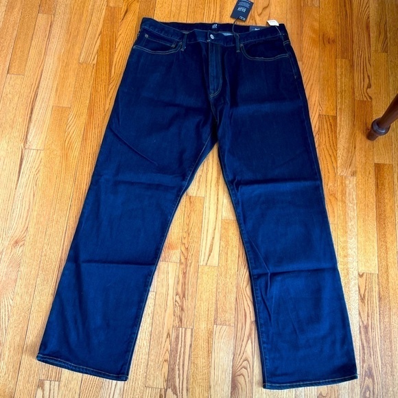 Brand New Gap Standard Dark Wash Blue Jeans Size 40x32 - Picture 1 of 5